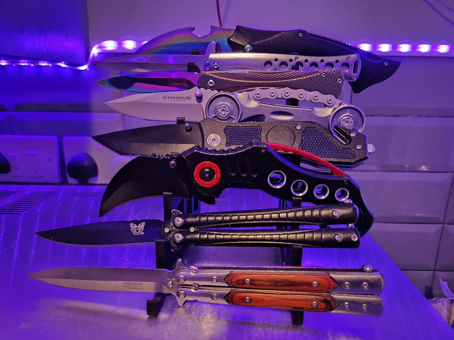 8 Tier Knife Stand