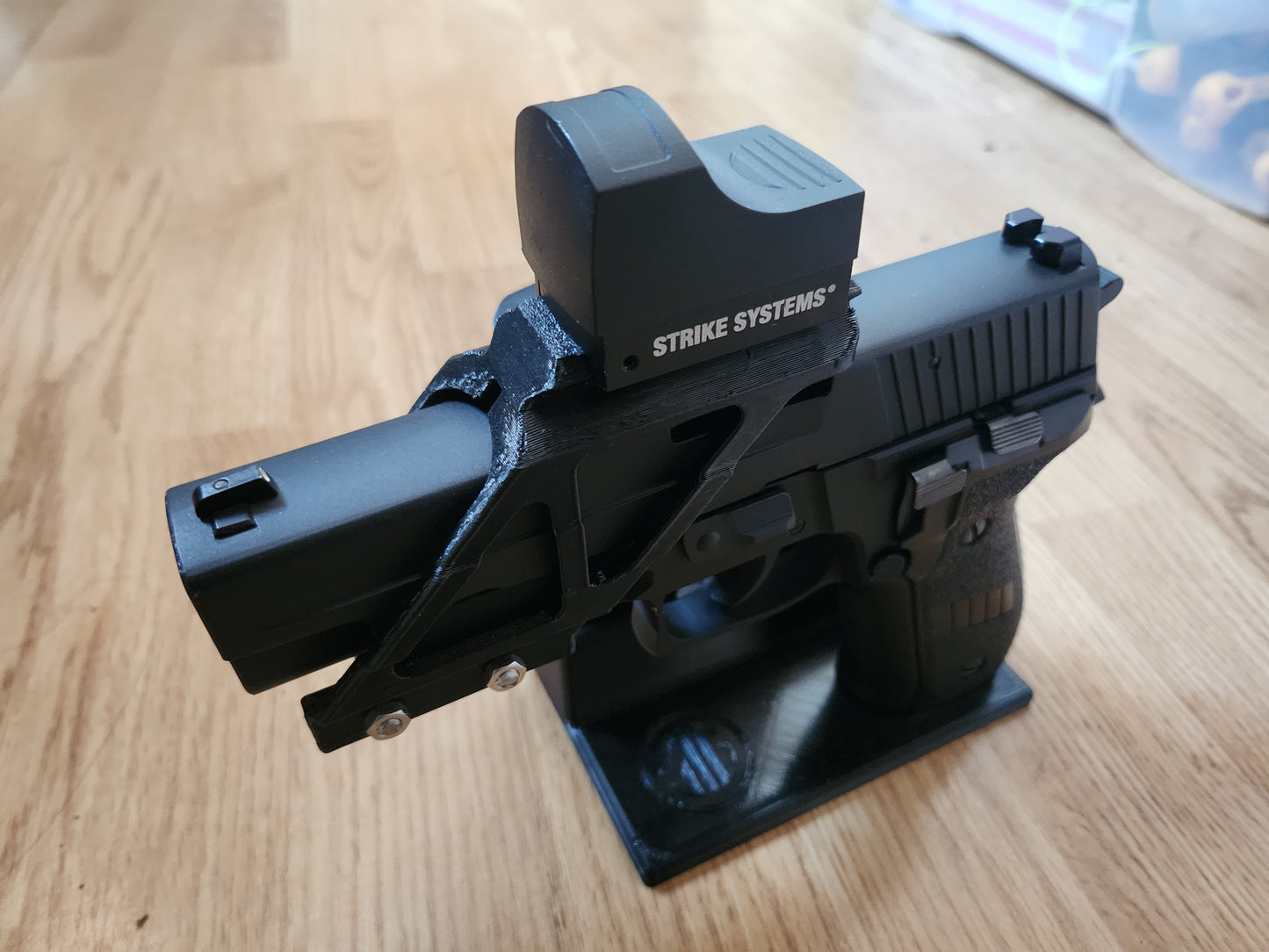 Sig Sauer P226 Airsoft Stand